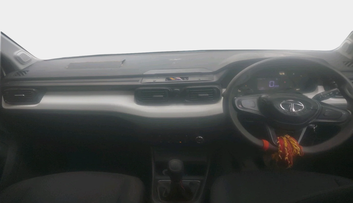 2023 Tata PUNCH PURE MT CNG, Petrol, Manual, 40,084 km, interior