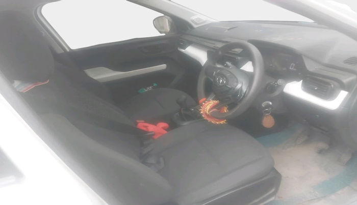 2023 Tata PUNCH PURE MT CNG, Petrol, Manual, 40,084 km, interior