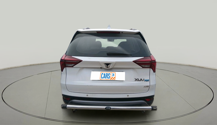2023 Mahindra XUV700 AX 5 D MT 7 STR, Diesel, Manual, 1,12,244 km, exterior