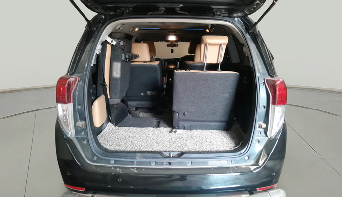 2022 Toyota Innova Crysta 2.4 ZX AT 7 STR, Diesel, Automatic, 43,264 km, exterior