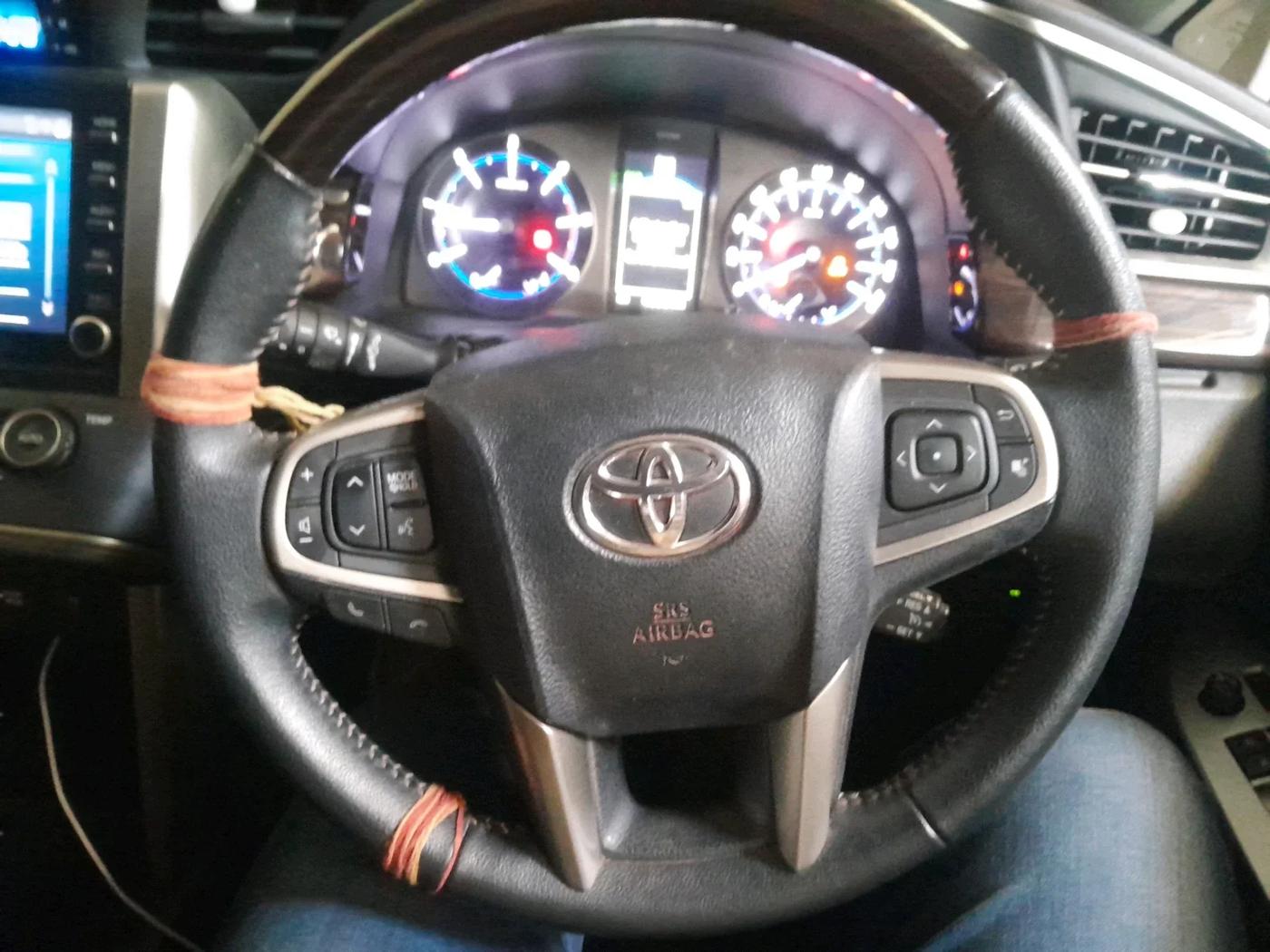 2022 Toyota Innova Crysta 2.4 ZX AT 7 STR, Diesel, Automatic, 43,264 km, interior