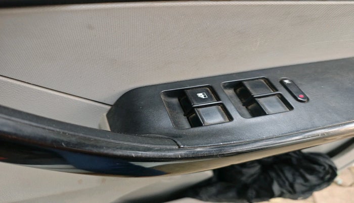 2018 Tata Tiago XZ PETROL, Petrol, Manual, 57,407 km, interior