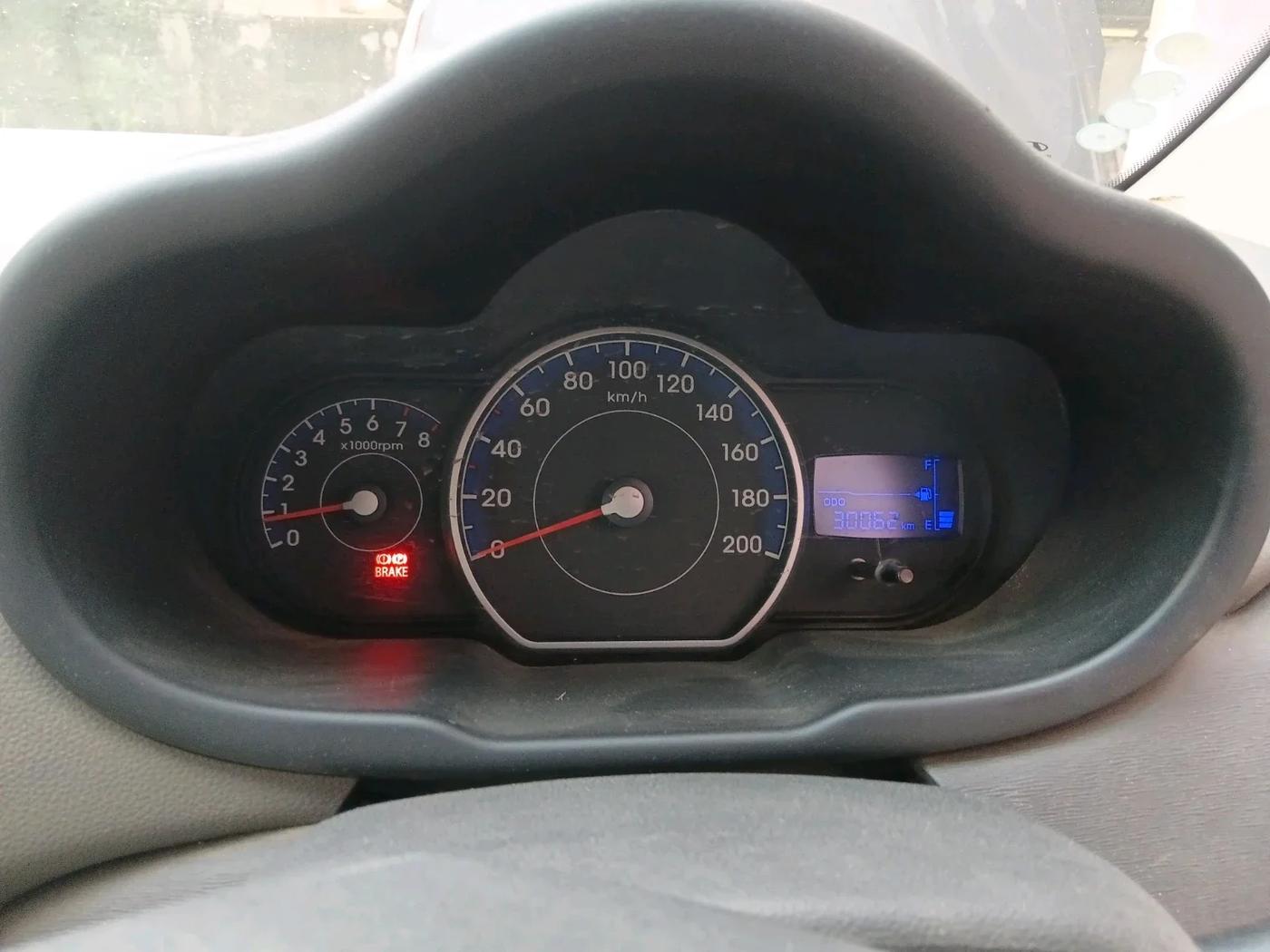 2012 Hyundai i10 MAGNA 1.2, Petrol, Manual, 30,062 km, interior