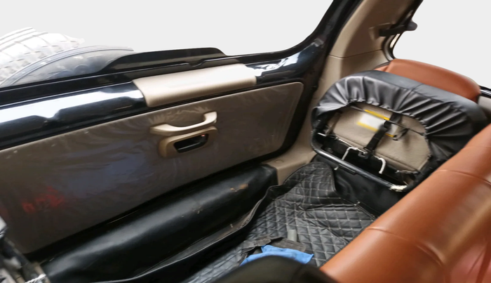 2023 Mahindra BOLERO NEO N 4, Diesel, Manual, 44,931 km, interior