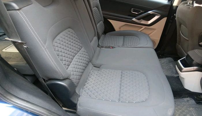 2022 Tata Safari XTA PLUS, Diesel, Automatic, 51,924 km, interior
