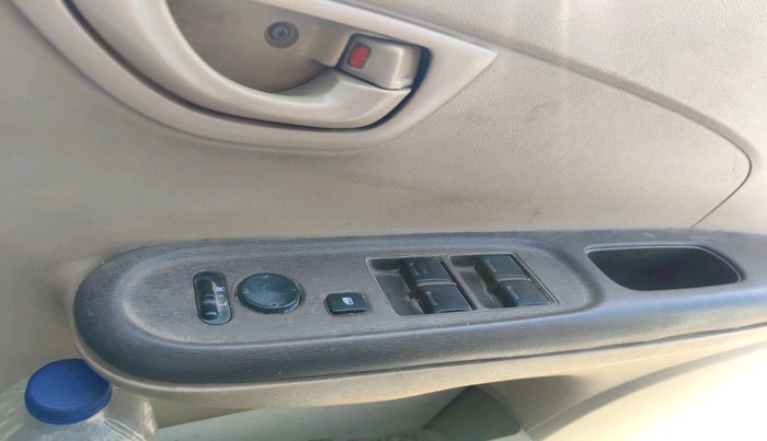 2013 Honda Brio S MT, Petrol, Manual, 1,17,553 km, interior