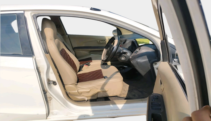 2013 Honda Brio S MT, Petrol, Manual, 1,17,553 km, interior