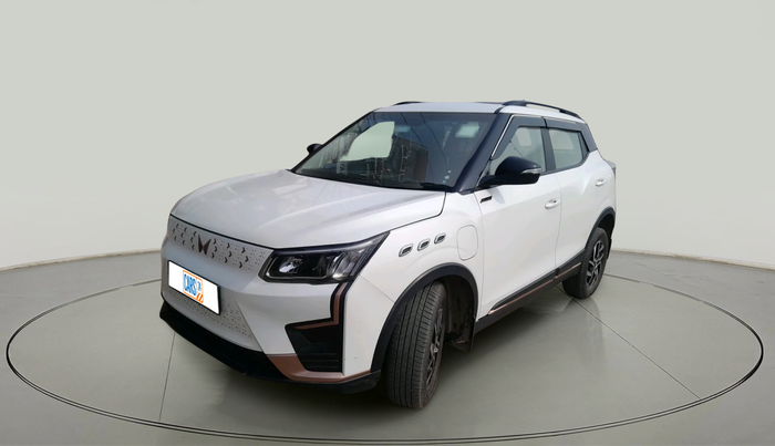 2023 Mahindra XUV400 EL 7.2 KW, Electric, Automatic, 97,815 km, exterior