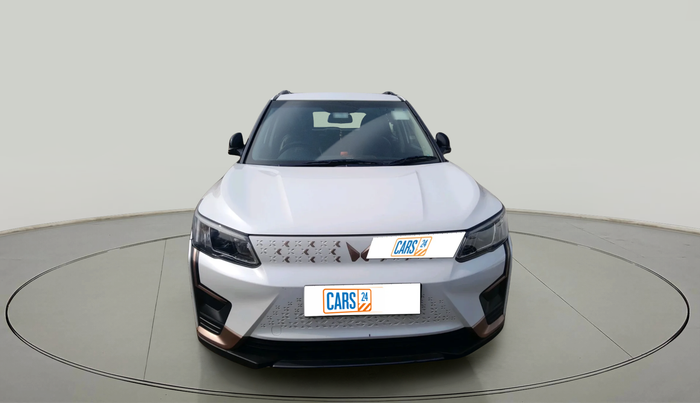 2023 Mahindra XUV400 EL 7.2 KW, Electric, Automatic, 97,815 km, exterior