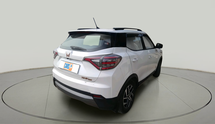 2023 Mahindra XUV400 EL 7.2 KW, Electric, Automatic, 97,815 km, exterior