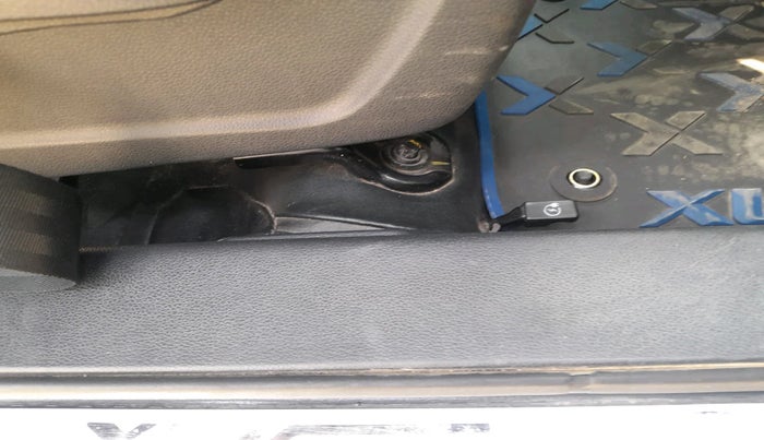 2023 Mahindra XUV400 EL 7.2 KW, Electric, Automatic, 97,815 km, interior