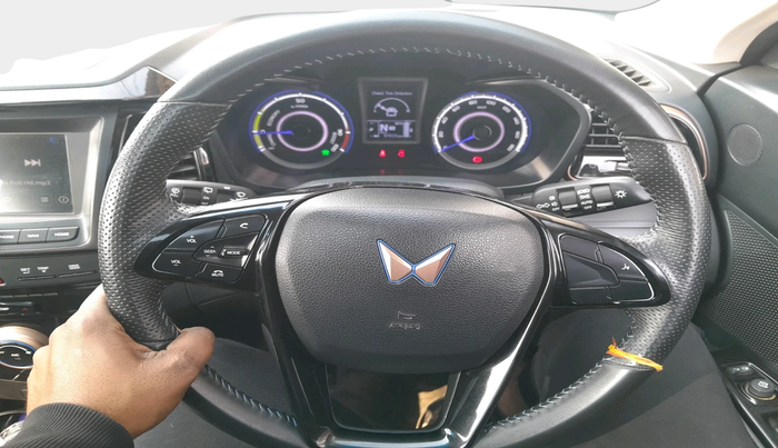 2023 Mahindra XUV400 EL 7.2 KW, Electric, Automatic, 97,815 km, interior