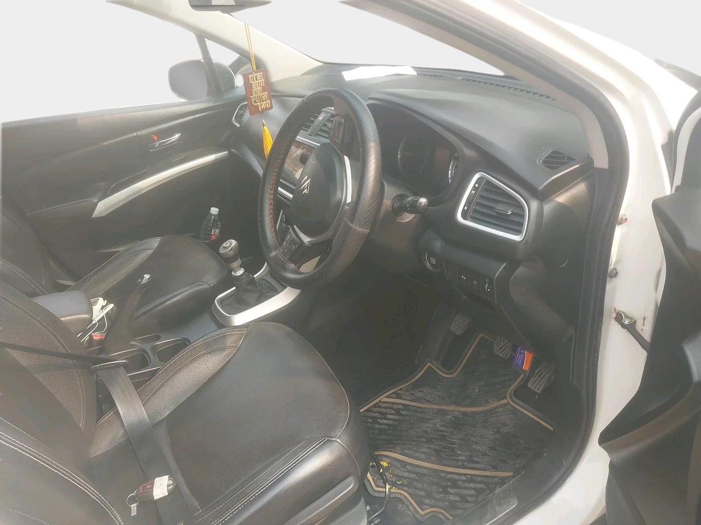 2016 Maruti S Cross ALPHA 1.6, Diesel, Manual, 69,339 km, interior