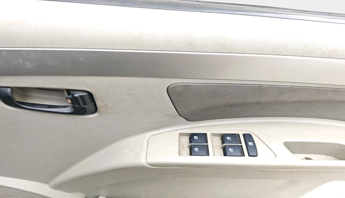 2017 Mahindra Scorpio S10, Diesel, Manual, 10,605 km, interior