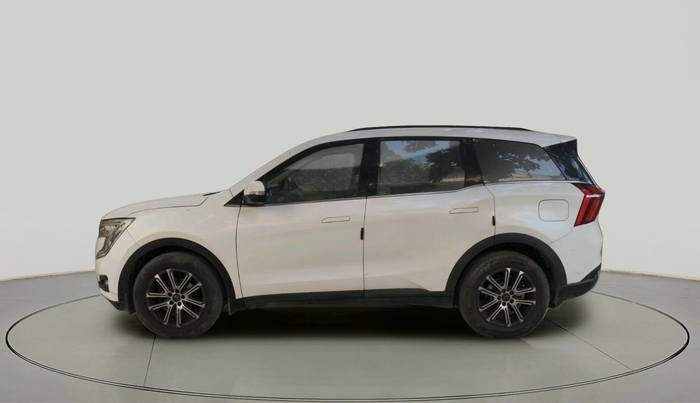2021 Mahindra XUV700 AX 7 P AT 7 STR, Petrol, Automatic, 35,156 km, exterior