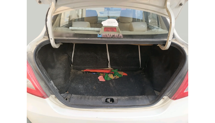 2013 Maruti Swift Dzire VXI, Petrol, Manual, 38,754 km, exterior