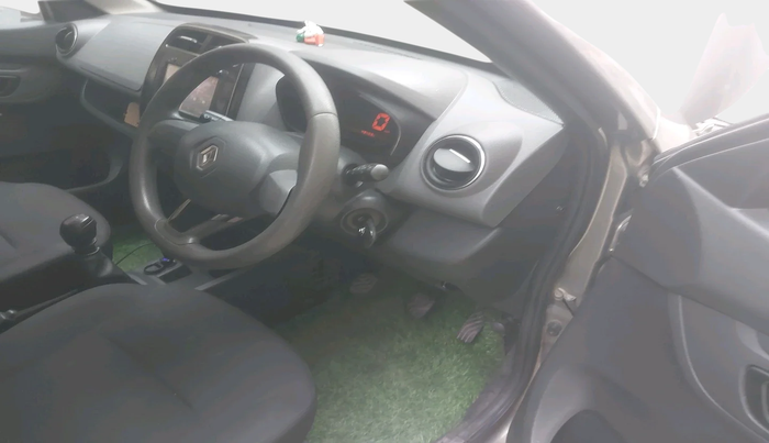 2016 Renault Kwid RXT 0.8, Petrol, Manual, 49,405 km, interior