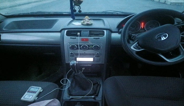 2015 Tata Safari Storme 2.2 EX 4X2, Diesel, Manual, 1,69,769 km, interior