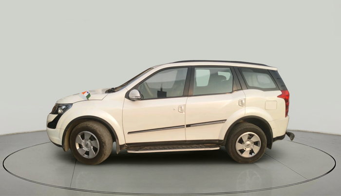 2017 Mahindra XUV500 W6, Diesel, Manual, 37,063 km, exterior