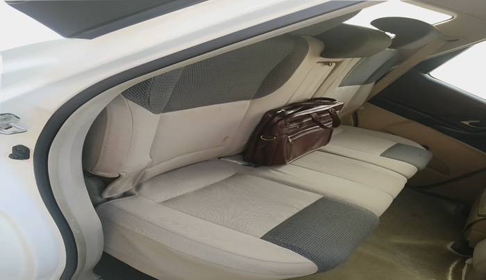 2017 Mahindra XUV500 W6, Diesel, Manual, 37,063 km, interior