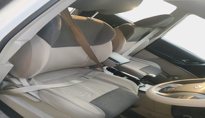 2017 Mahindra XUV500 W6, Diesel, Manual, 37,063 km, interior