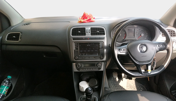 2018 Volkswagen Polo HIGHLINE PLUS 1.0 16 ALLOY, Petrol, Manual, 34,097 km, interior