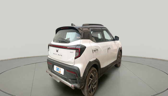 2024 Mahindra XUV 3XO AX7 1.2 TGDi, Petrol, Manual, 24,189 km, exterior