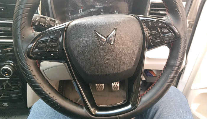 2024 Mahindra XUV 3XO AX7 1.2 TGDi, Petrol, Manual, 24,189 km, interior