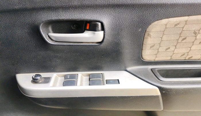 2013 Maruti Wagon R 1.0 VXI, Petrol, Manual, 85,573 km, interior