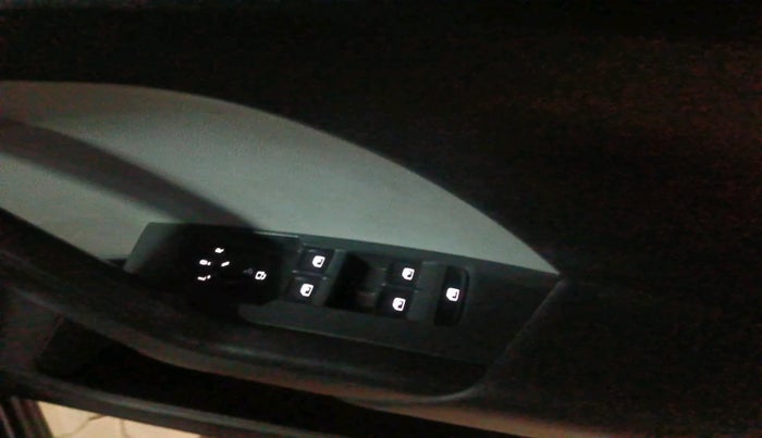 2023 Skoda KUSHAQ STYLE 1.0L TSI MT, Petrol, Manual, 64,441 km, interior