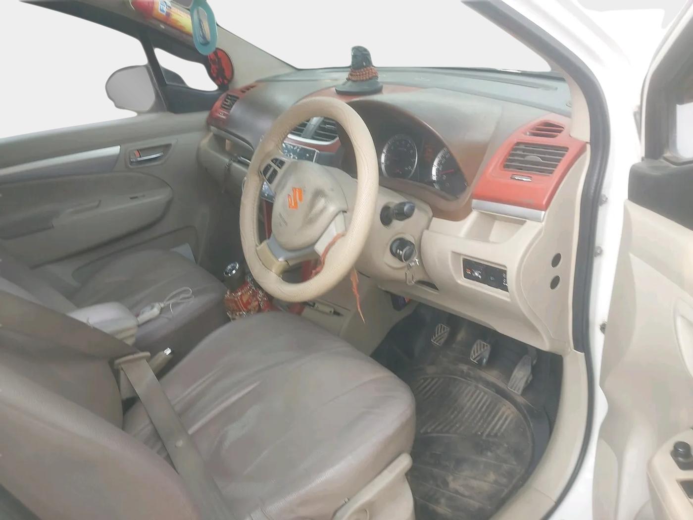 2014 Maruti Ertiga ZXI, Petrol, Manual, 95,002 km, interior