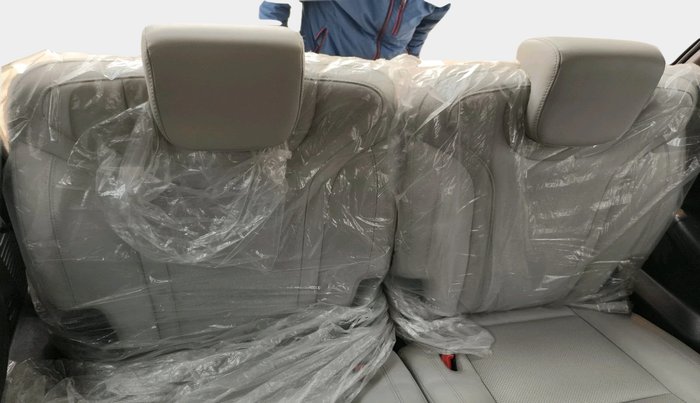 2022 Mahindra XUV700 AX 7 D AT AWD 7 STR, Diesel, Automatic, 82,939 km, interior