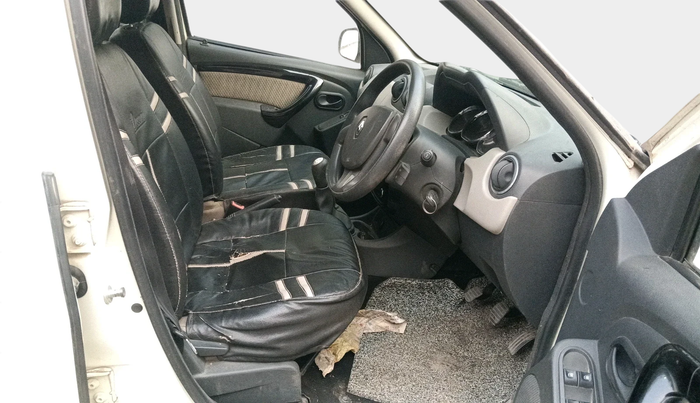 2015 Renault Duster 85 PS RXL DIESEL, Diesel, Manual, 59,926 km, interior