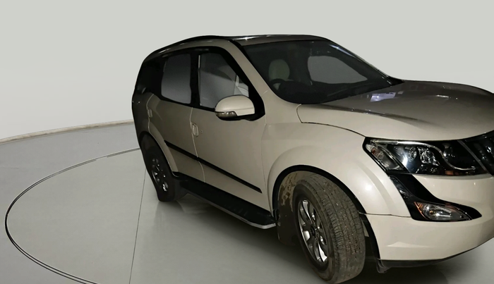 2016 Mahindra XUV500 W10, Diesel, Manual, 28,483 km, exterior