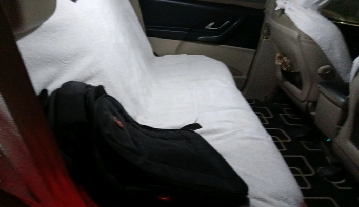 2016 Mahindra XUV500 W10, Diesel, Manual, 28,483 km, interior