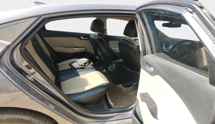 2018 Hyundai Verna 1.6 VTVT SX, Petrol, Manual, 55,592 km, interior