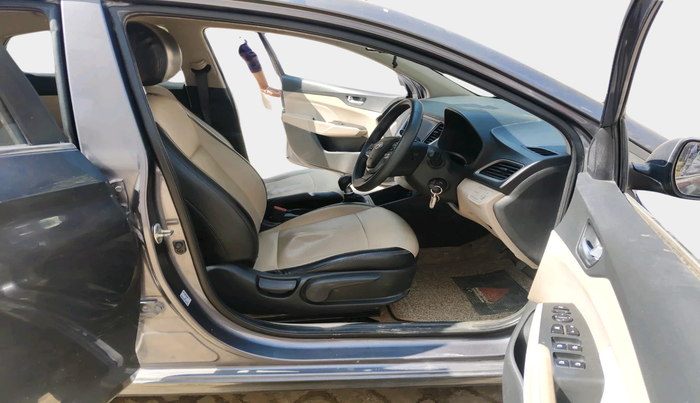 2018 Hyundai Verna 1.6 VTVT SX, Petrol, Manual, 55,592 km, interior