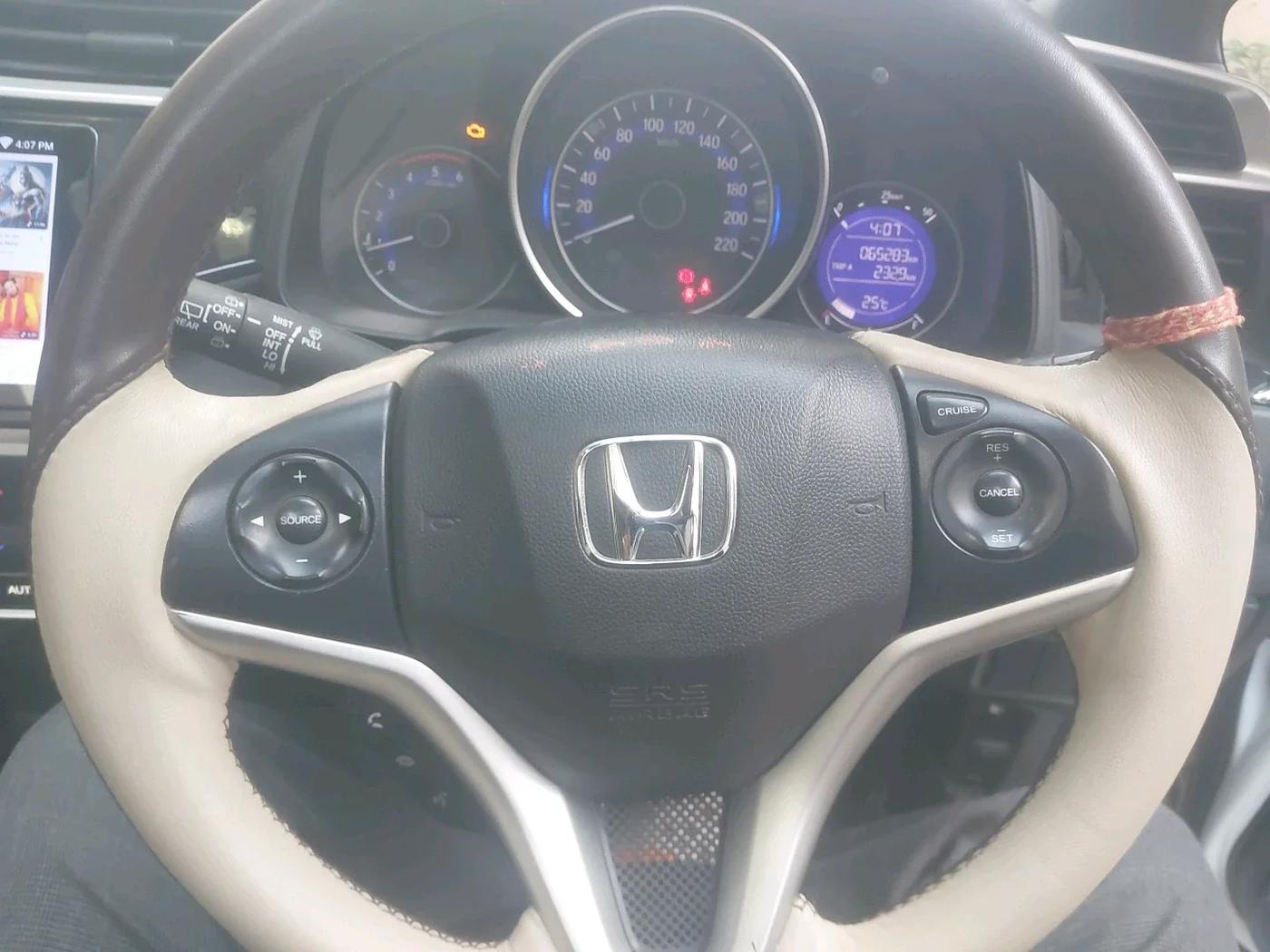 2017 Honda WR-V 1.5L I-DTEC VX MT, Diesel, Manual, 65,283 km, interior