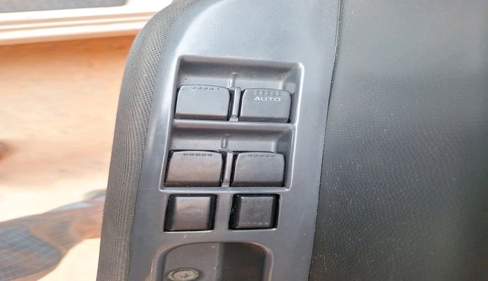 2010 Maruti Swift VXI, Petrol, Manual, 92,342 km, interior