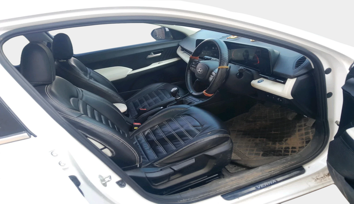 2023 Hyundai Verna SX 1.5 l MPI, Petrol, Manual, 12,544 km, interior