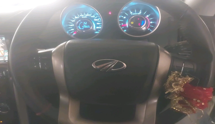 2018 Mahindra XUV500 W11, Diesel, Manual, 42,862 km, interior