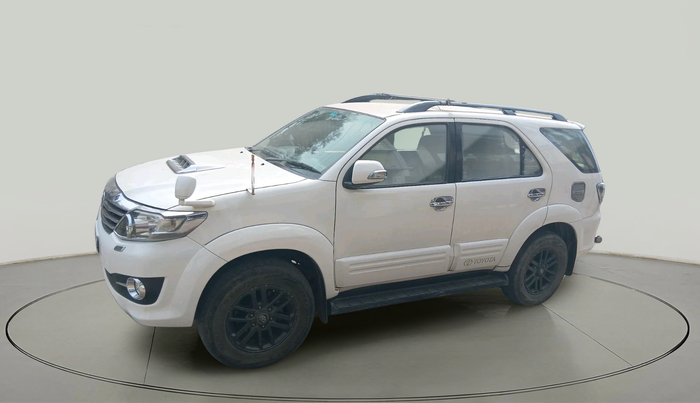 2015 Toyota Fortuner 3.0 4X2 MT, Diesel, Manual, 32,958 km, exterior