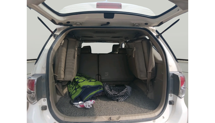 2015 Toyota Fortuner 3.0 4X2 MT, Diesel, Manual, 32,958 km, exterior