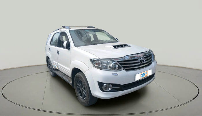 2015 Toyota Fortuner 3.0 4X2 MT, Diesel, Manual, 32,958 km, exterior