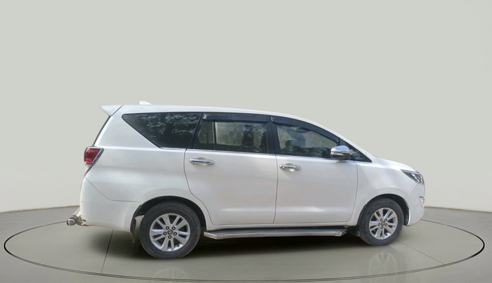 2016 Toyota Innova Crysta 2.4 G 8 STR, Diesel, Manual, 1,07,975 km, exterior