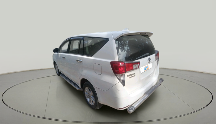 2016 Toyota Innova Crysta 2.4 G 8 STR, Diesel, Manual, 1,07,975 km, exterior