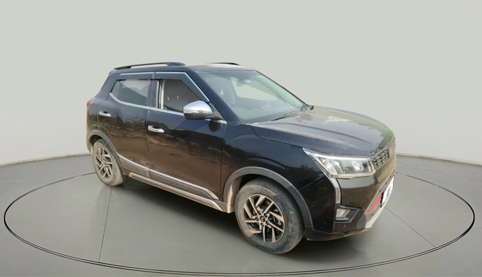 2023 Mahindra XUV300 W8 (O) 1.2 PETROL, Petrol, Manual, 30,835 km, exterior