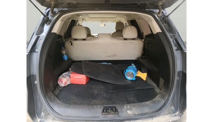 2023 Mahindra XUV700 AX 5 D MT 5 STR, Diesel, Manual, 72,164 km, exterior