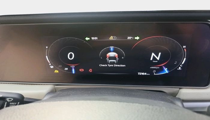 2023 Mahindra XUV700 AX 5 D MT 5 STR, Diesel, Manual, 72,164 km, interior