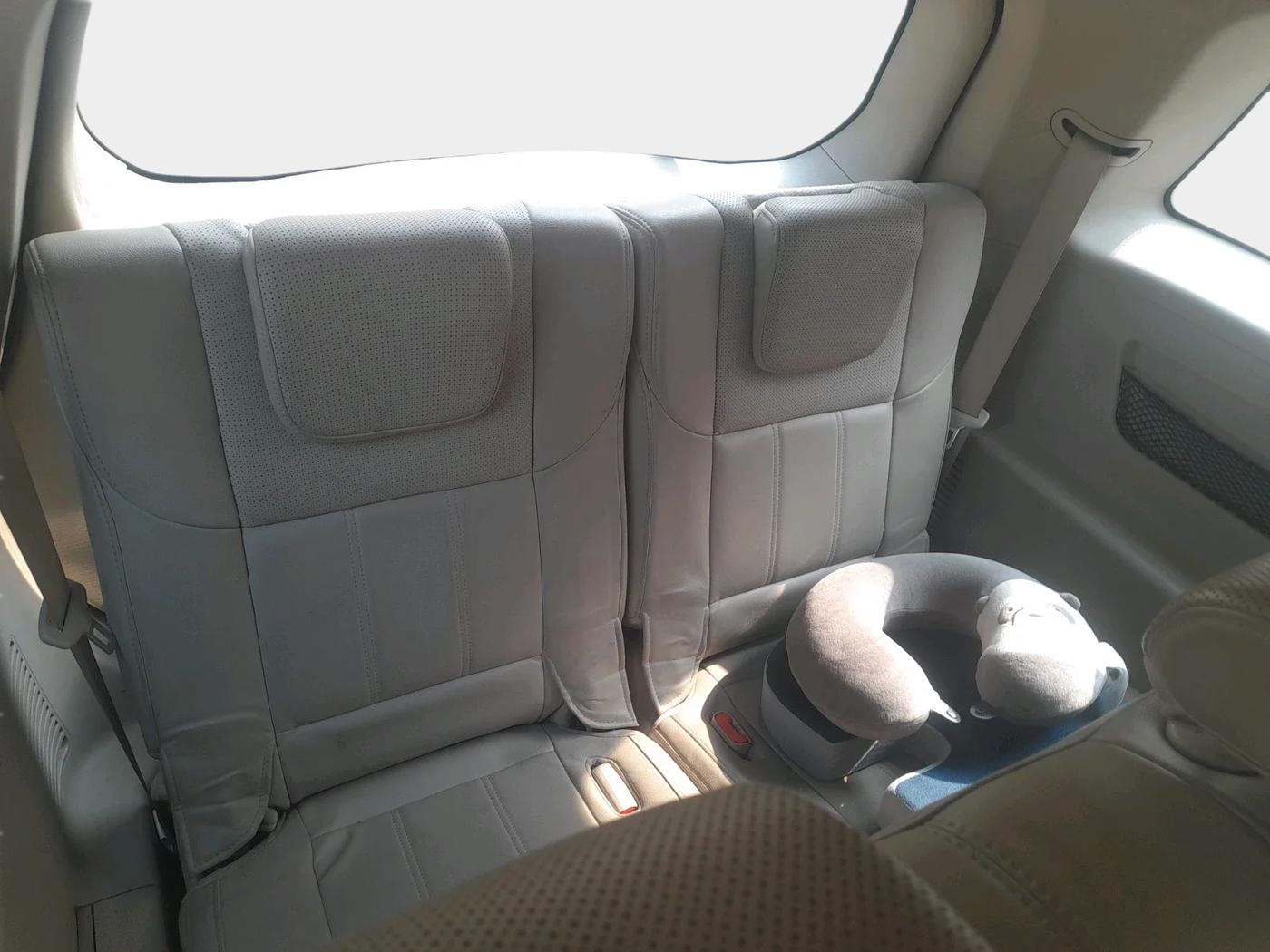 2016 Mahindra XUV500 W10, Diesel, Manual, 36,200 km, interior